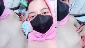 Jilbab Pink Bugil Pamerin Toket Mungilnya Video by IXXX