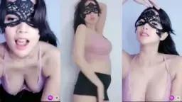 Jesselyn Host Baru Cantik Goyang Binal Video by SpankBang