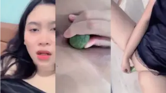 Wanda Febrina Tiktokers Mainin Timun Video by SpankBang
