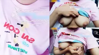 Chela Remas Toket Depan Rumah Video by PornOne Chela Remas Toket Depan Rumah Video by PornOne