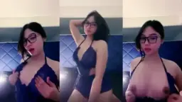 Julia Lea Show Uting Coklat Mulus Video by indo Julia Lea Show Uting Coklat Mulus Video by indo