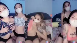 Duo Gadis Saling Jilat Susu Video by YouJizz