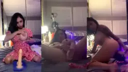 Bokep OnlyFans Natalia Cantik Menggoda Playing Dildo Video by TubeV