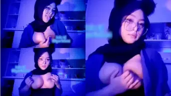 Abg Hijab Tobrut Kuping Kucing Video by BebasIndo Abg Hijab Tobrut Kuping Kucing Video by BebasIndo