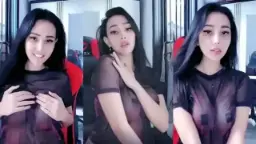 Utingnya Kak Chikita Remas Susunya Video by TubeV Utingnya Kak Chikita Remas Susunya Video by TubeV