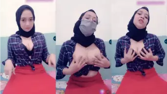 Hijab Kak Kiki Liveshow Remas Toketnya Video by SpankBang