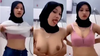 Jilbab Putri Mega Pap Toket Video by KingBokep