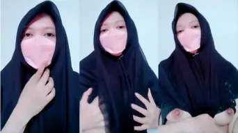Cecil Hijab Telanjang Dada Remas Susu Video by Tube8