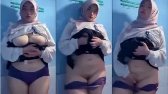 Bu Guru Salsa Omek di Toilet Viral Video by Tube8 Bu Guru Salsa Omek di Toilet Viral Video by Tube8
