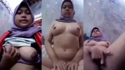 ABG Jilbab Pamer Susu Montok Colmek Video by xNxx