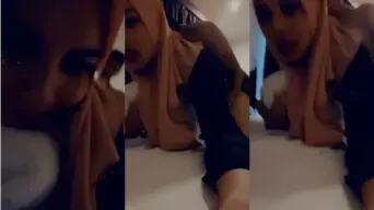 Cewek Hijab Ngewe Doggy di Hotel Video by PornHub Cewek Hijab Ngewe Doggy di Hotel Video by PornHub